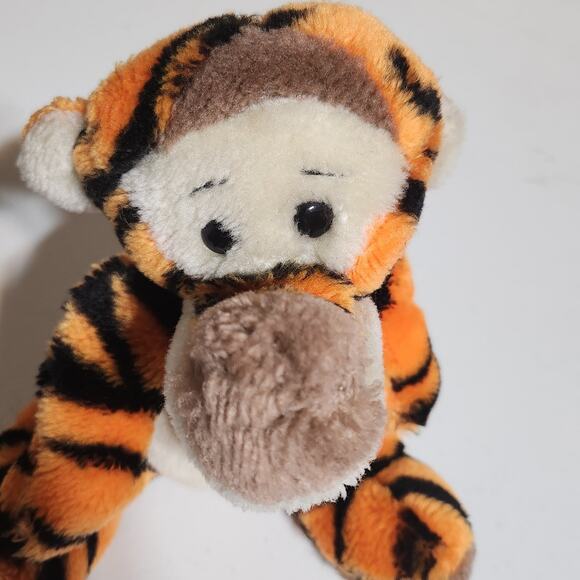 Vintage Tigger 8in tall plush - Picture 5 of 6